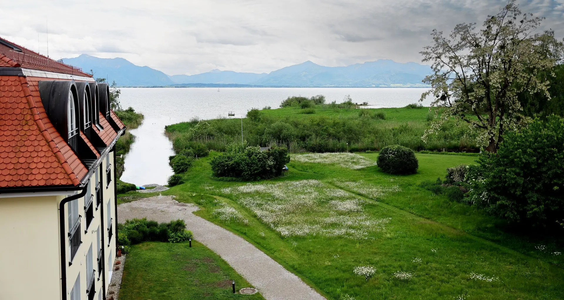Privatklinik Burnout mit Blick auf Chiemsee
